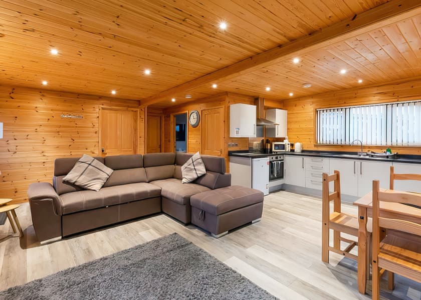 Cathedral View VIP - Fenview Lakes, Ely