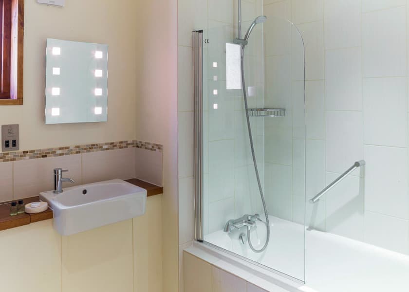 Golden Oak 3 (Pet) - Forest of Dean Lodges, Coleford