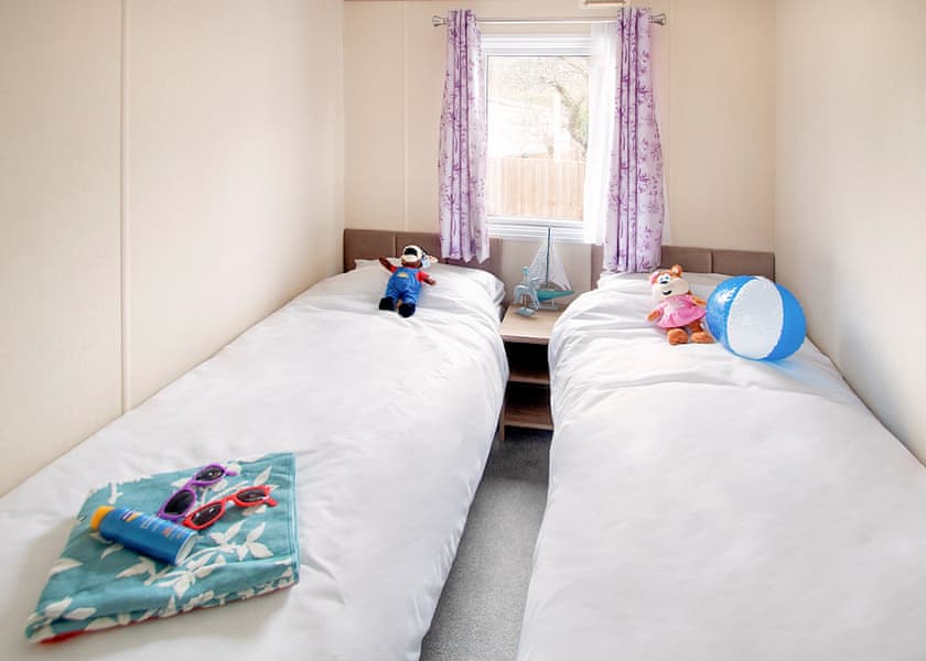 Sublime 2 Caravan (Pet) - Forest Edge, St. Leonards, Ringwood