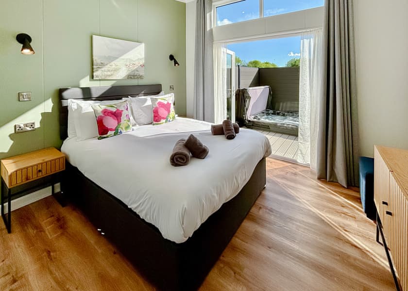 Royal Forest Pet Friendly Lodge - Forest Hills Lodges, Coleford