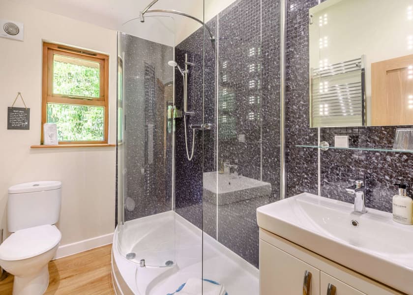 Dymock Spa - Ford Farm Lodges, Kilcot, Newent