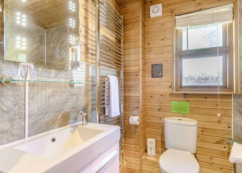 Arlington Alpine - Ford Farm Lodges, Kilcot, Newent