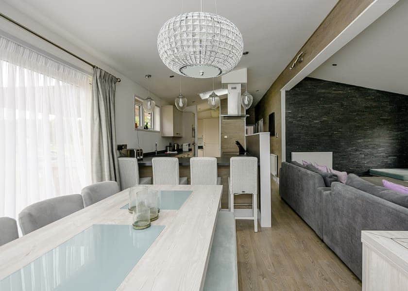 Platinum Spa Pet - Aspen Country Park, Bury St Edmunds
