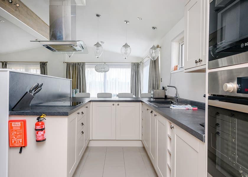 Platinum Spa Pet - Aspen Country Park, Bury St Edmunds