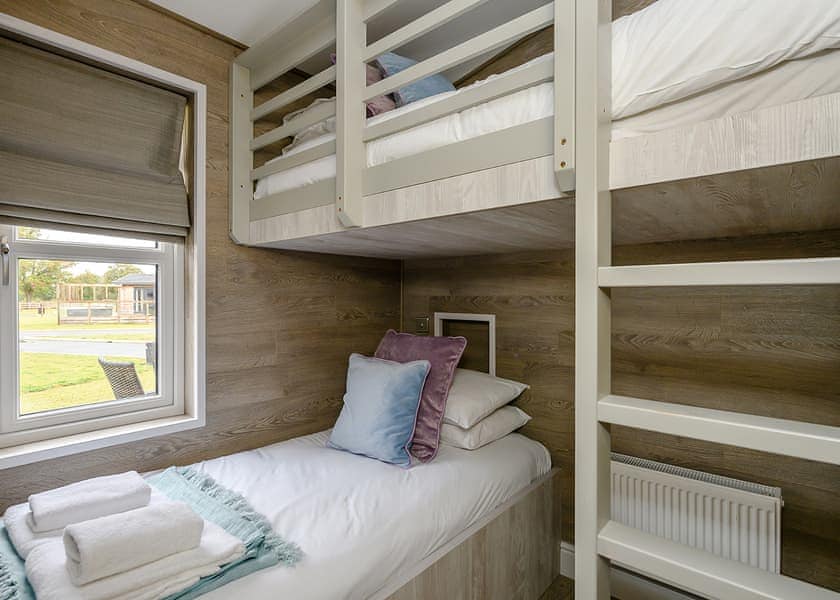 Platinum Spa Pet - Aspen Country Park, Bury St Edmunds