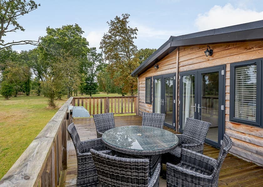 Signature Spa Pet - Aspen Country Park, Bury St Edmunds