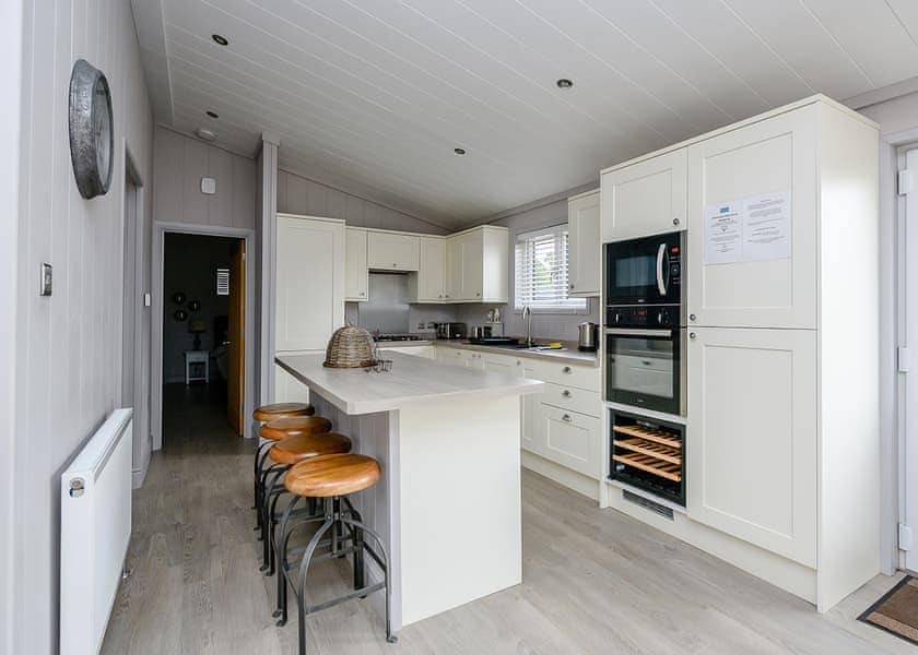Signature Spa Pet - Aspen Country Park, Bury St Edmunds