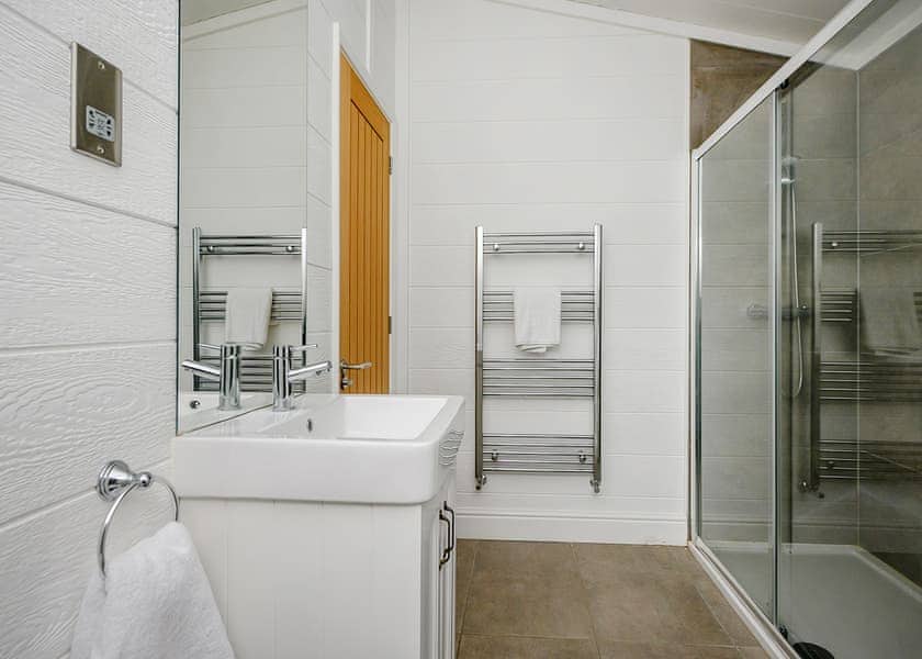 Signature Spa Pet - Aspen Country Park, Bury St Edmunds