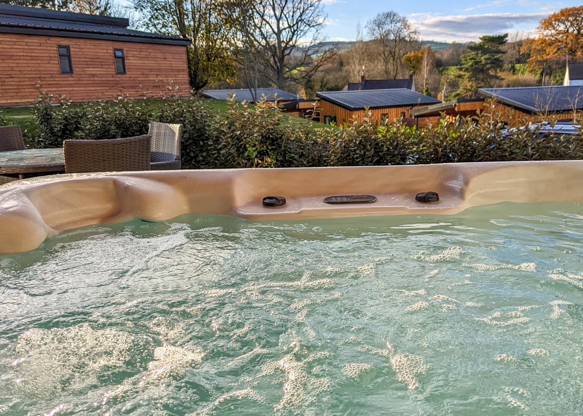 The Warrens at Foxtail - Holiday lodge in Central England - Image 2