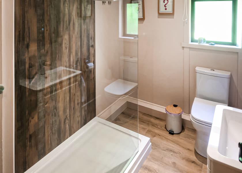 Lodge 2 Bed VIP - The Warrens at Foxtail, Gledrid, Chirk