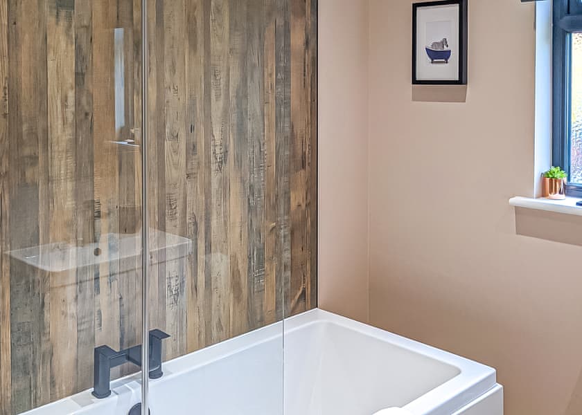 Lodge 2 Bed VIP - The Warrens at Foxtail, Gledrid, Chirk