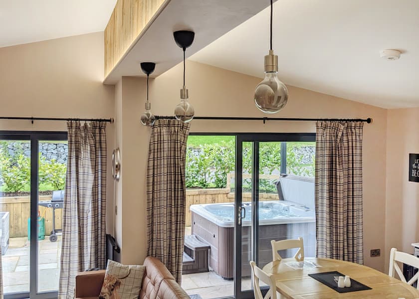 Lodge 2 VIP Pets - The Warrens at Foxtail, Gledrid, Chirk