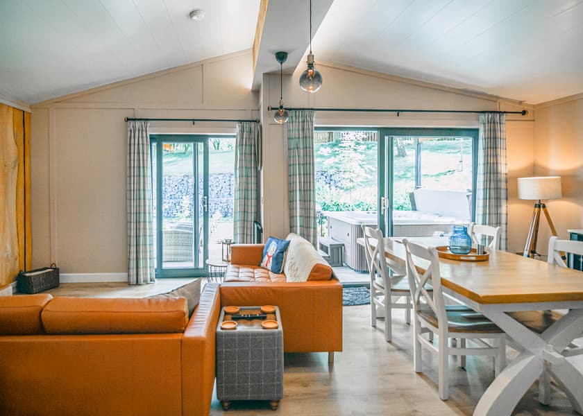 Lodge 2 VIP Pets - The Warrens at Foxtail, Gledrid, Chirk