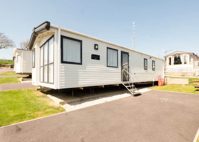 Sea Breeze Pet Friendly - Freshwater Beach Holiday Park, Burton Bradstock, Bridport