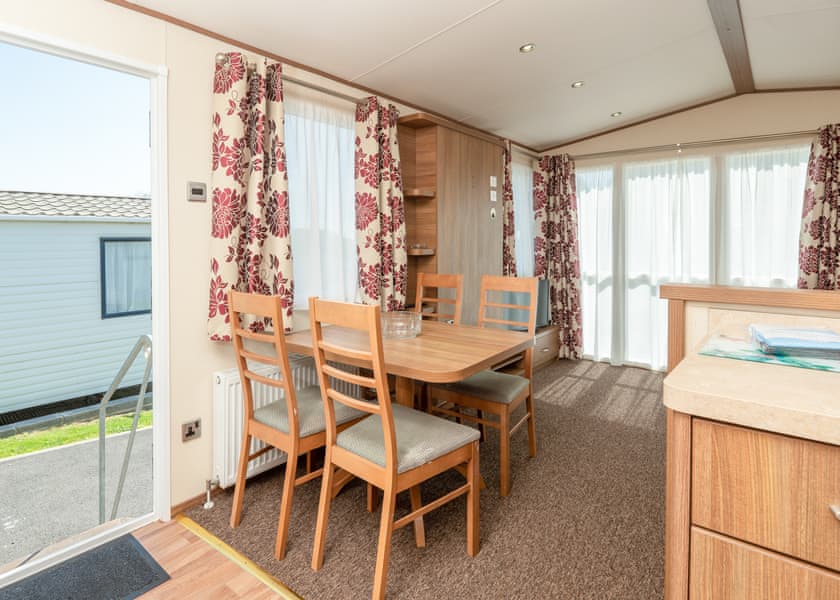 Sea Breeze Pet Friendly - Freshwater Beach Holiday Park, Burton Bradstock, Bridport