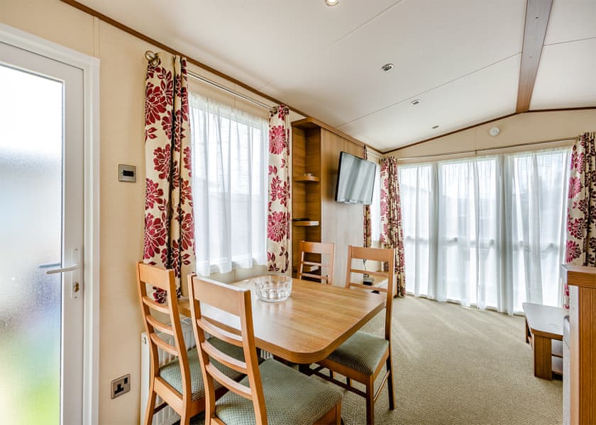 Sea Scape - Freshwater Beach Holiday Park, Burton Bradstock, Bridport