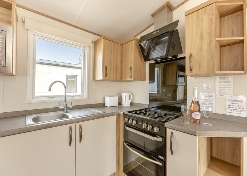 Sea Shore - Freshwater Beach Holiday Park, Burton Bradstock, Bridport