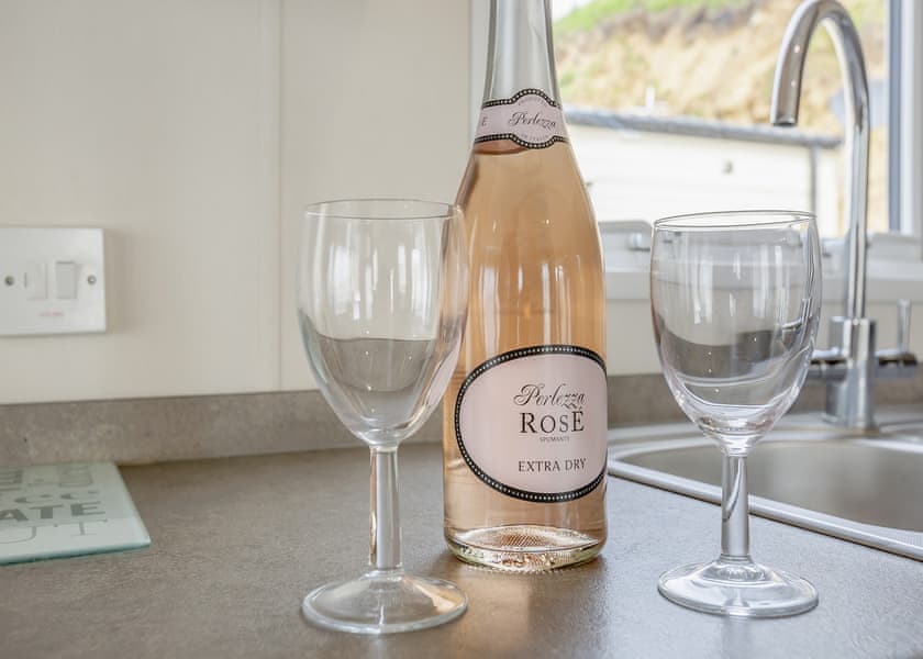 Sea Shore - Freshwater Beach Holiday Park, Burton Bradstock, Bridport