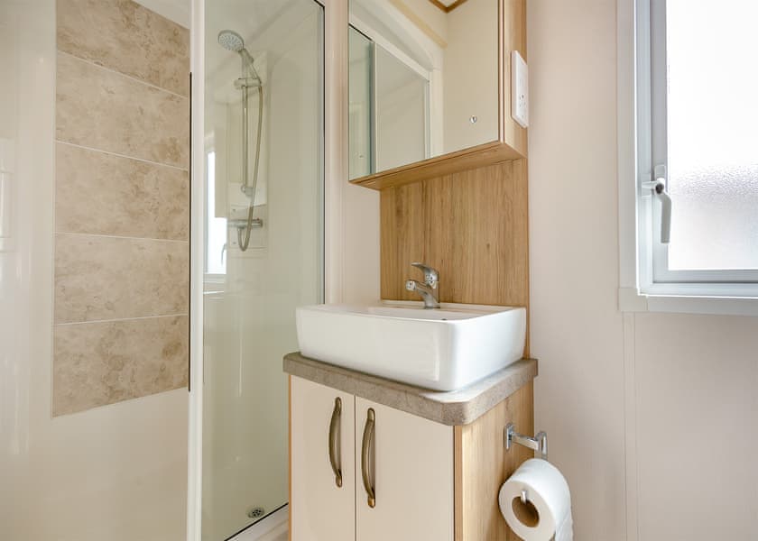 Sea Shore - Freshwater Beach Holiday Park, Burton Bradstock, Bridport