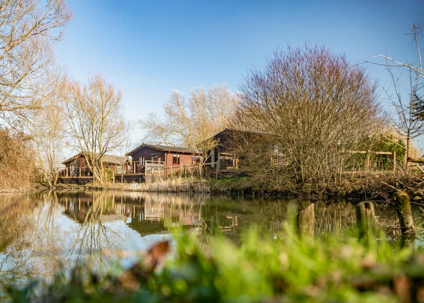 Lakeside Lodges - Fairwood Lakes Holiday Park, Westbury