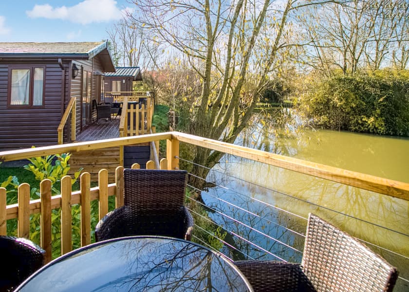 Lakeside Lodges - Fairwood Lakes Holiday Park, Westbury