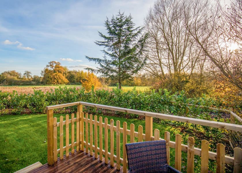 Lakeside Lodges - Fairwood Lakes Holiday Park, Westbury