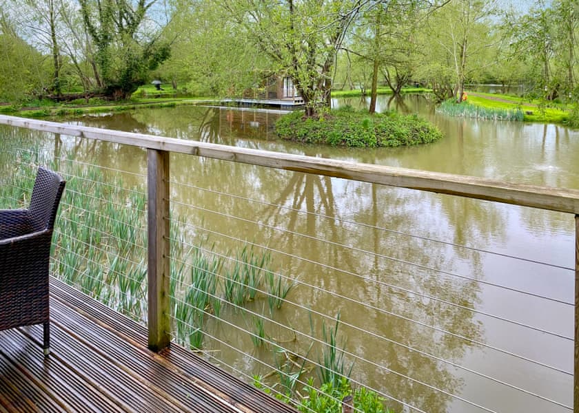Lakeside Lodges - Fairwood Lakes Holiday Park, Westbury