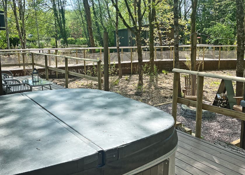 Woodland Container Lodges Slp 4 - Fairwood Lakes Holiday Park, Westbury
