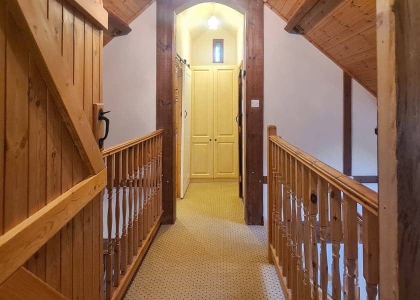 Cwtch Cottage - Garnffrwd Park, Pontyberem, Carmarthenshire