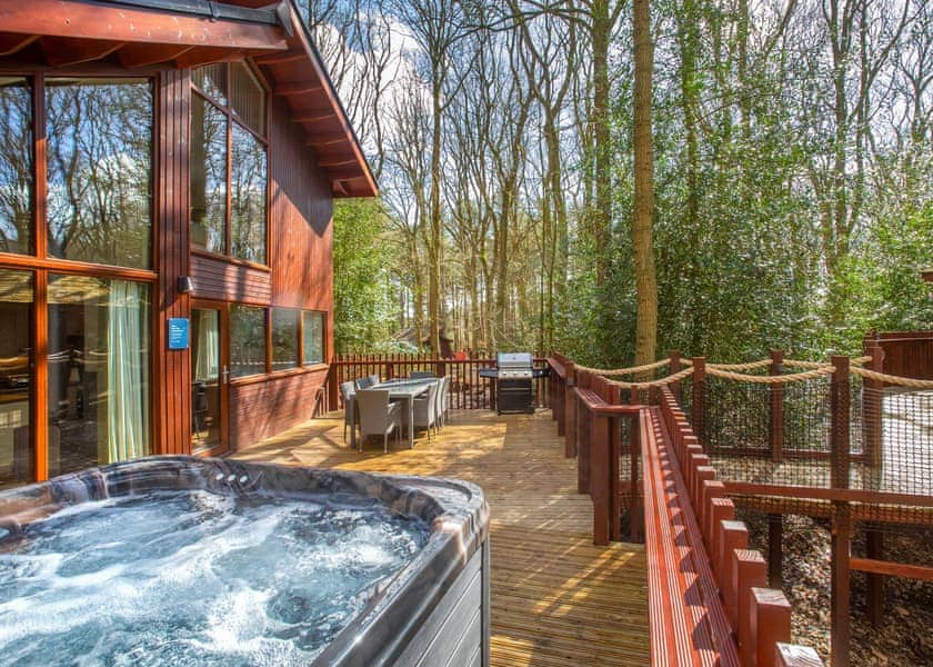 Golden Oak Treehouse Pet - Garwnant Brecon Beacons, Merthyr Tydfil