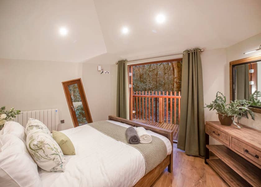 Golden Oak Treehouse Pet - Garwnant Brecon Beacons, Merthyr Tydfil