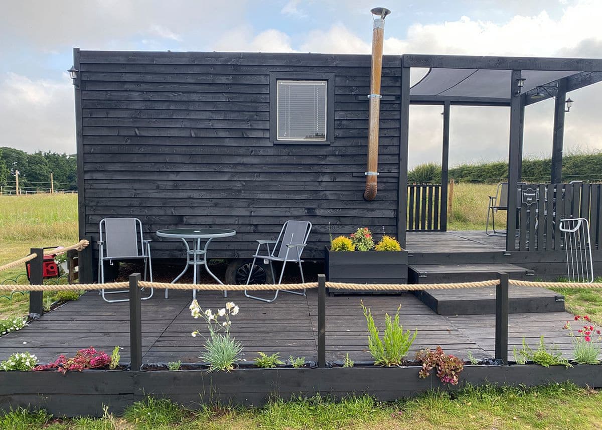 Glamp @ The Priory - Holiday Lodge in East Anglia - Image 3