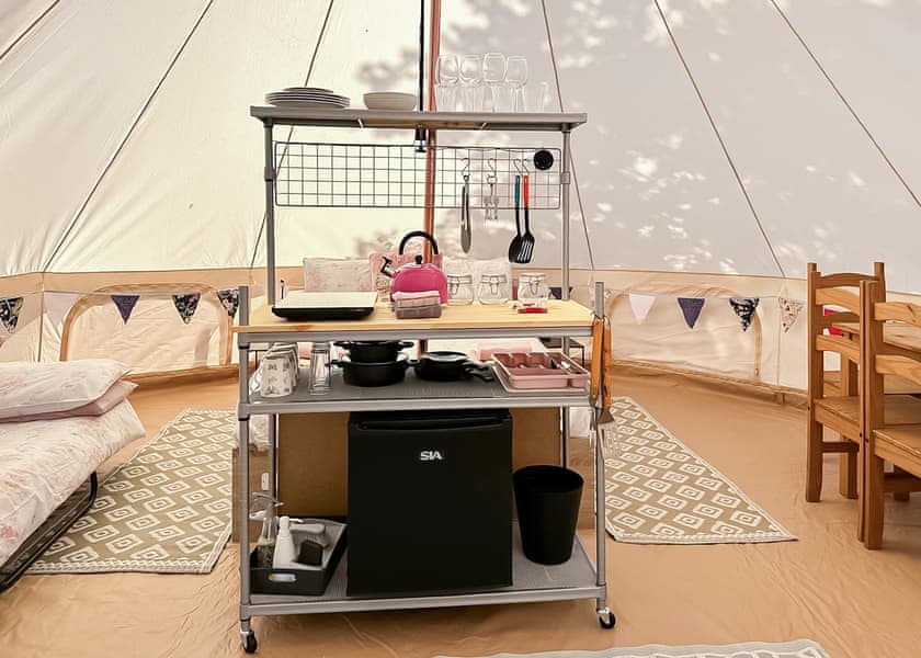 Country Cottage - Glamp @ The Priory, Aldeby