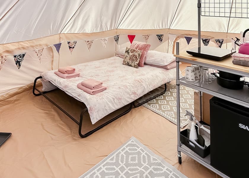 Country Cottage - Glamp @ The Priory, Aldeby