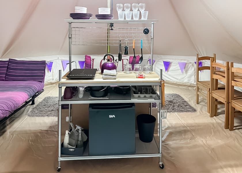 Plum Pudding - Glamp @ The Priory, Aldeby