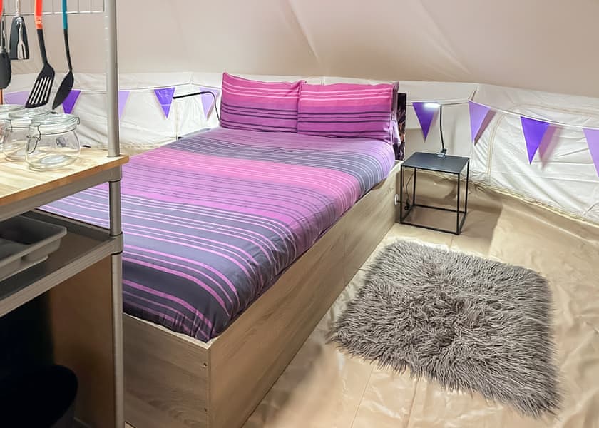 Plum Pudding - Glamp @ The Priory, Aldeby