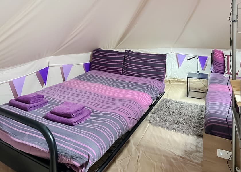 Plum Pudding - Glamp @ The Priory, Aldeby