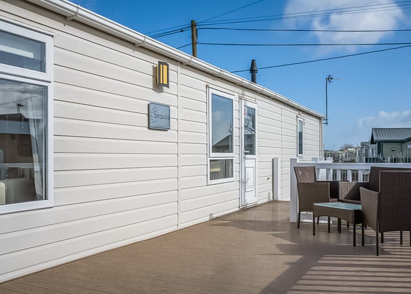 Platinum 4 + 2 - Golden Gate Holiday Centre, Towyn, Conwy