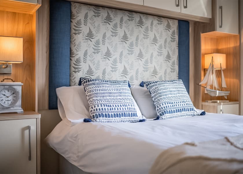 Platinum 4 + 2 - Golden Gate Holiday Centre, Towyn, Conwy