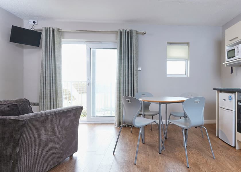Shoreline Apartment Plus 1 (Pets welcome) - Golden Coast Holiday Park, Woolacombe