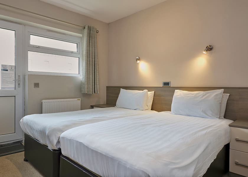 Shoreline Apartment Plus 1 (Pets welcome) - Golden Coast Holiday Park, Woolacombe