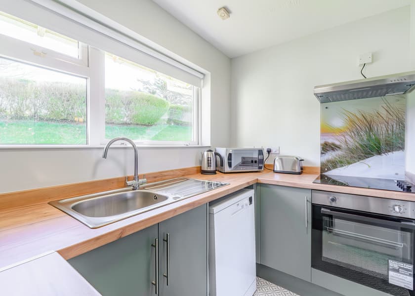 Surf Wave Apartment 2 - Golden Coast Holiday Park, Woolacombe
