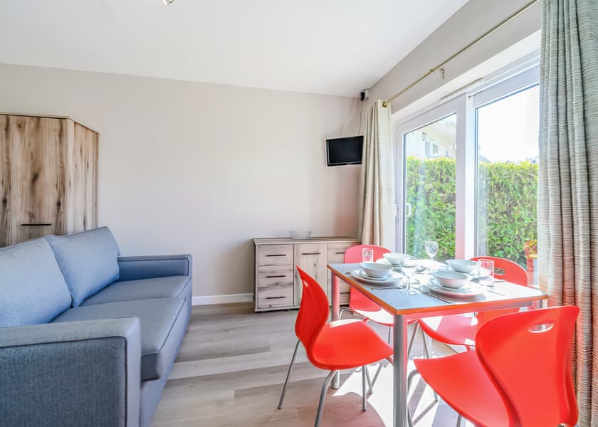 Shoreline Apartment 1 - Golden Coast Holiday Park, Woolacombe