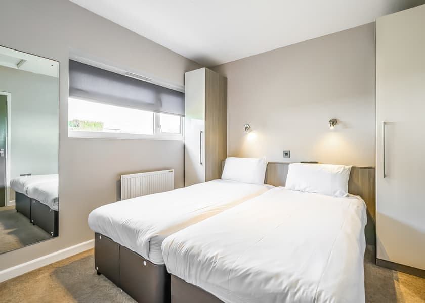 Shoreline Apartment 1 - Golden Coast Holiday Park, Woolacombe
