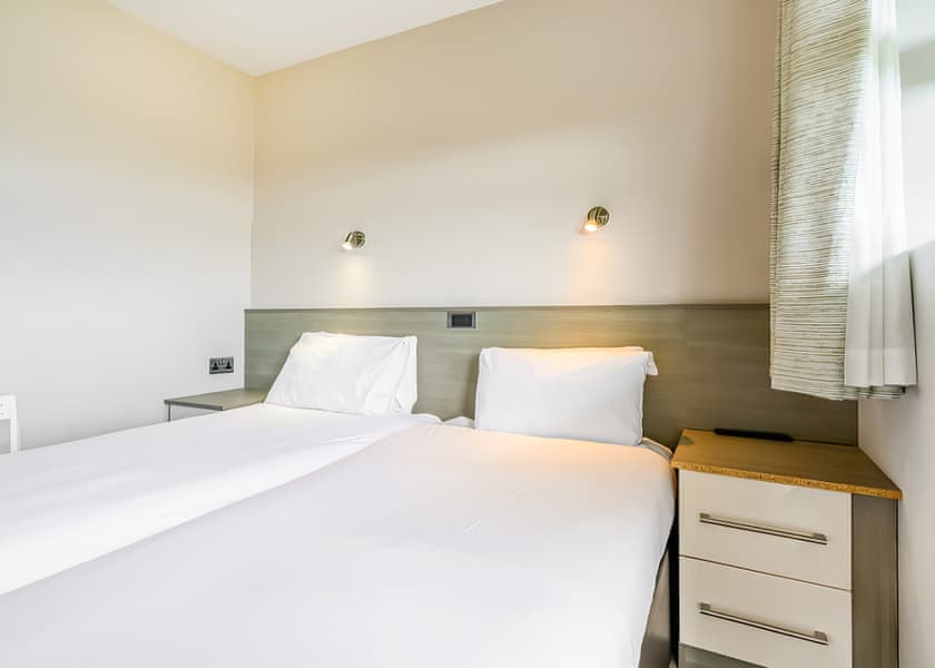 Shoreline Apartment 1 - Golden Coast Holiday Park, Woolacombe