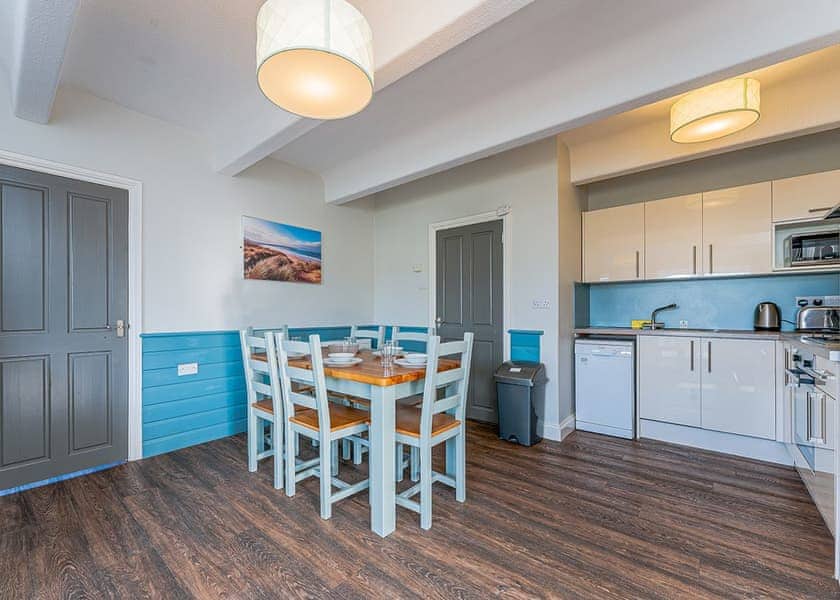 Shoreline Apartment 3 (Pets welcome) - Golden Coast Holiday Park, Woolacombe