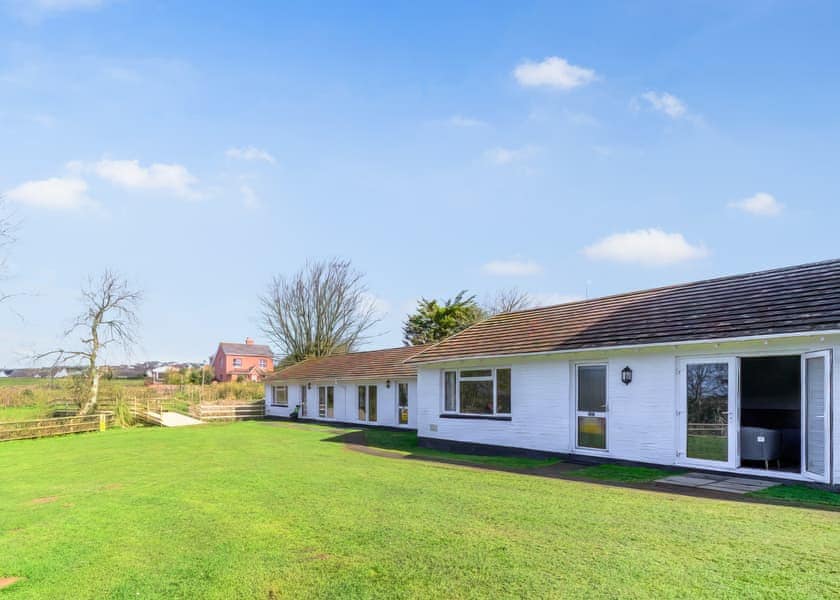 Surf Wave Apartment 2 (Pet) - Golden Coast Holiday Park, Woolacombe