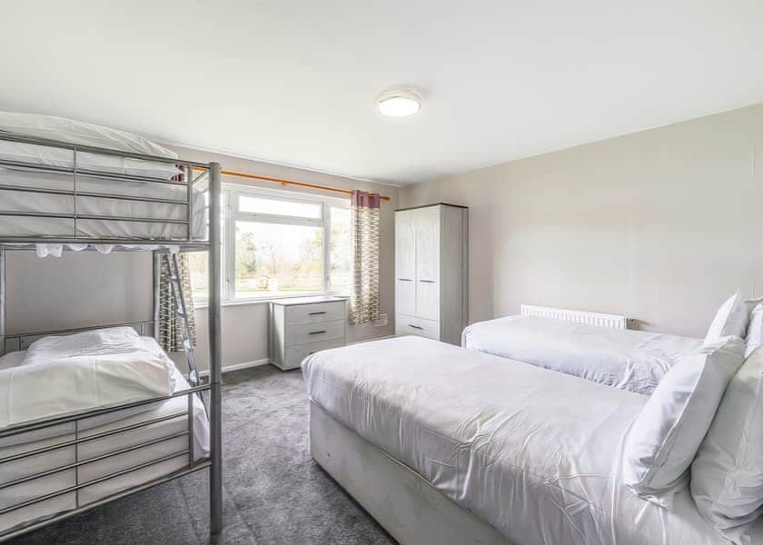 Surf Wave Apartment 2 (Pet) - Golden Coast Holiday Park, Woolacombe