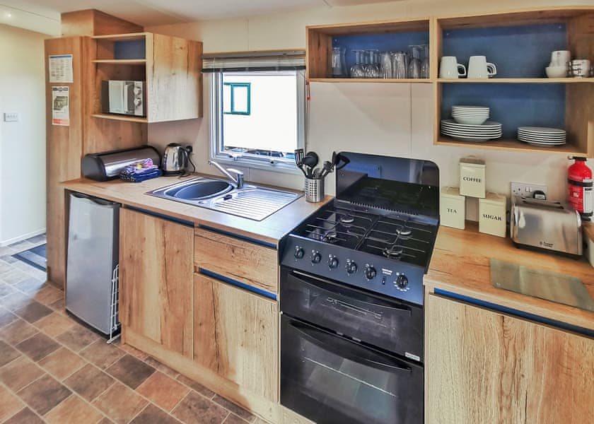 Gold Plus 2 - Grondre Holiday Park, Clunderwen, Nr Narberth