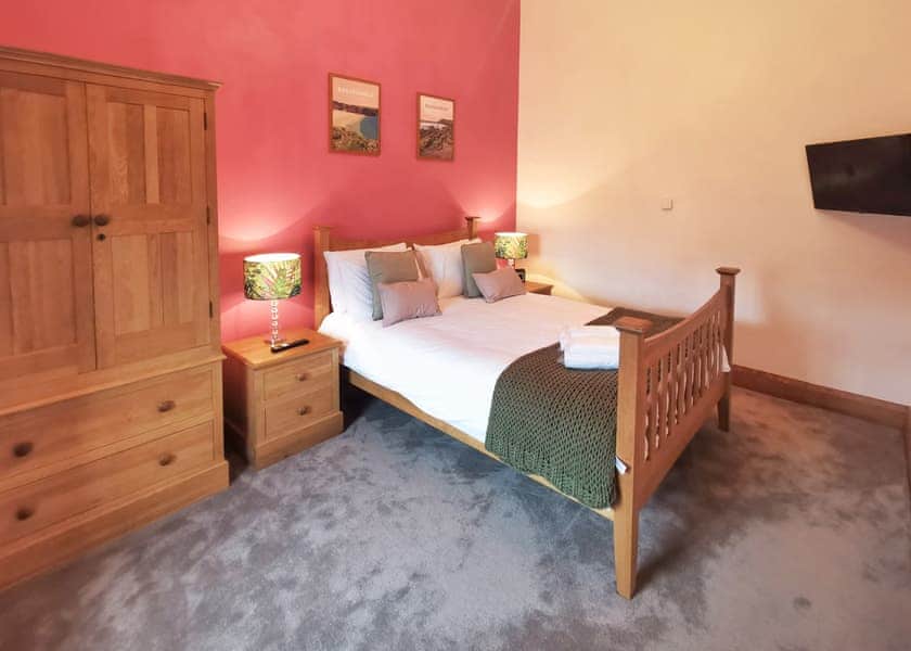 Pembrokeshire Cottage - Grondre Holiday Park, Clunderwen, Nr Narberth